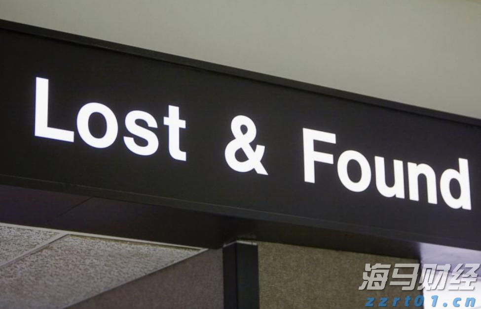 鲍威尔称美联储或需调整政策立场 市场解读为降息信号