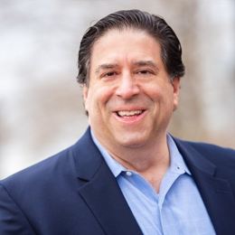 广东各地各部门全力救援，10处高速恢复通行、停电超九成已恢复